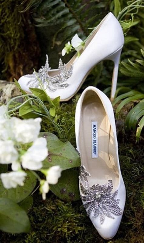 manolo blahnik wedding shoes bella